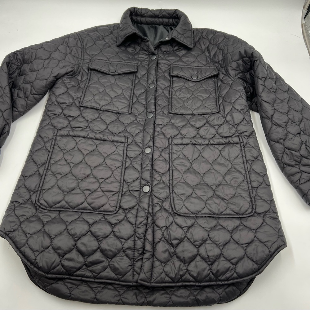 No‎ brand black snap closure quilted shacket size L